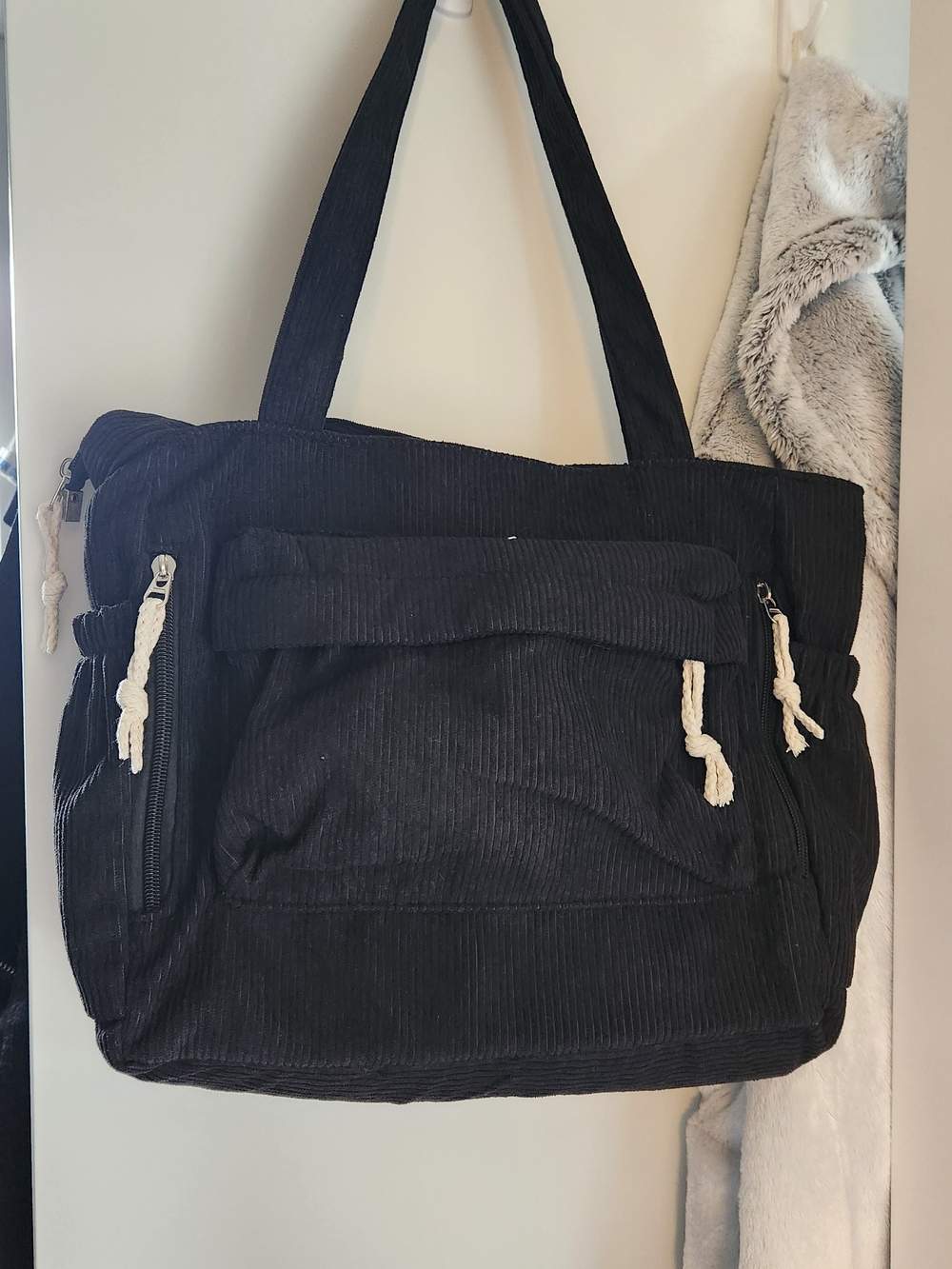 Everyday Corduroy Tote Bag in Black